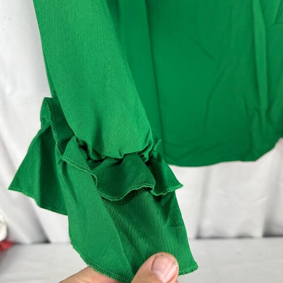 Green V-Neck Long Sleeve Womens Blouse With Ruffle Cuffs Size 3XL - Picture 3 of 5